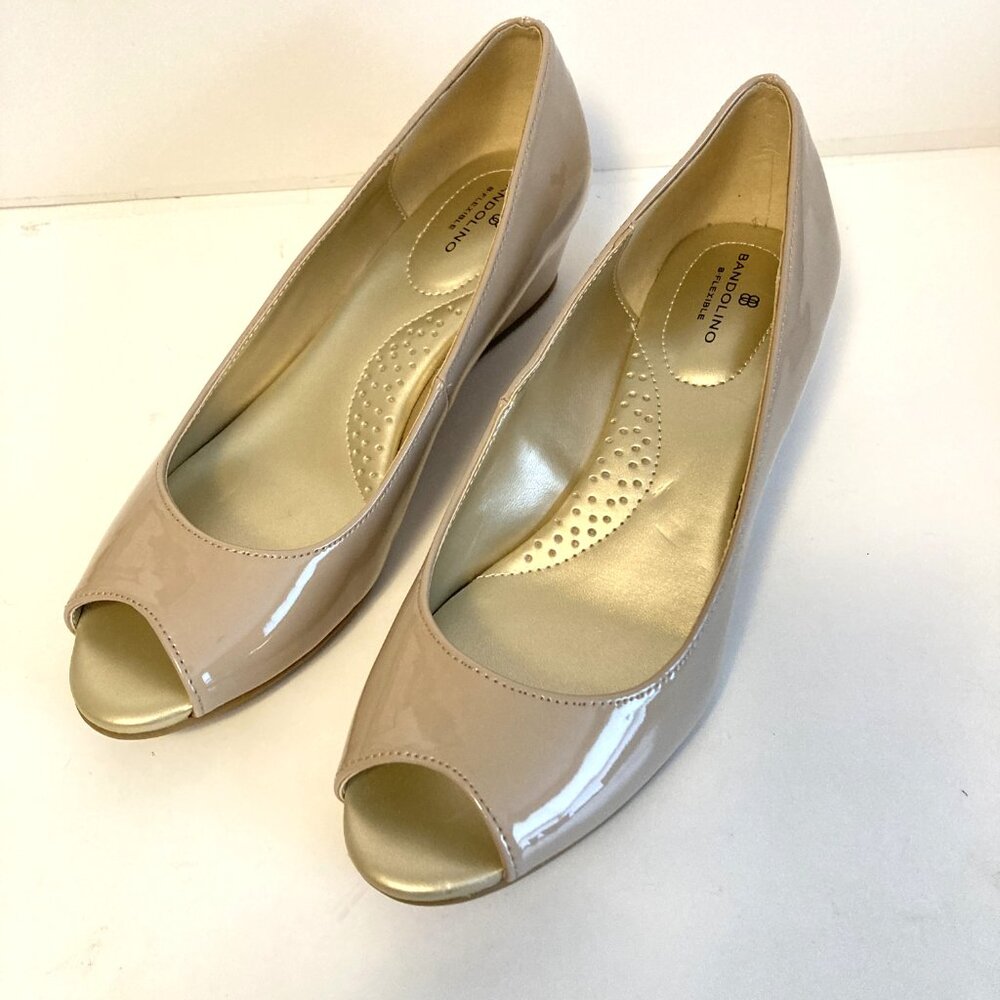 Bandolino Candra Wedge Pump Size 8.5M